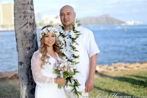 Sunset Wedding at Magic Island photos by Pasha Best Hawaii Photos 20190325038